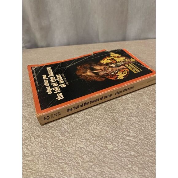 Edgar Allan Poe Book-The Fall of the House of Usher and Other Tales- Signet - Picture 3 of 4